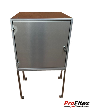 Dátový rozvádzač INOX 24U 1080x600x350 izolovaný s ventilátorom 