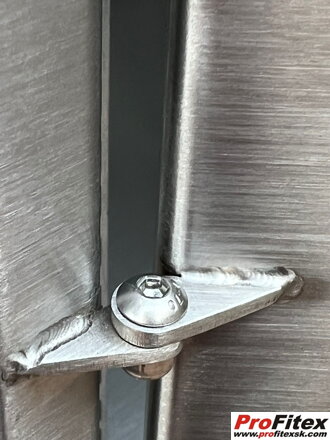 Dátový rozvádzač INOX 24U 1080x600x350 izolovaný s ventilátorom 